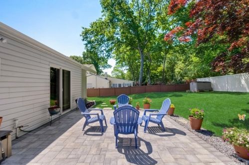 92 Forest Rd, South Setauket NY  11720-2256 exterior