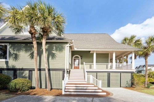 5 Beachwood, Isle Of Palms SC  29451-2815 exterior