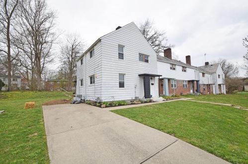 9 Avenell Ln, Cincinnati, OH 45218-1337