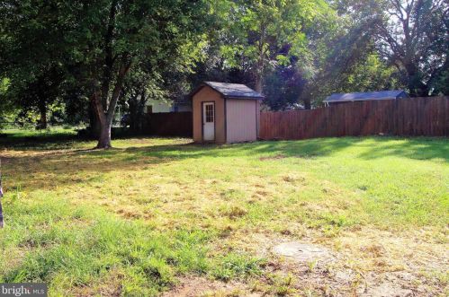 1 Old Barn Rd, Richmond National Battlefiel VA  22835-9008 exterior