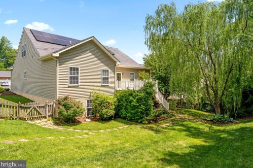 1305 Preserve Ln, Fredericksburg VA  22401-8417 exterior