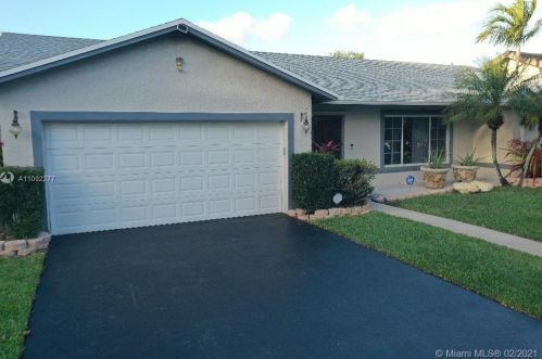 10141 21st St, Hollywood, FL 33025-6529