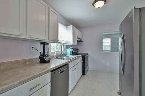 7404 Dixie Hwy, Florence KY  41042-2515 exterior