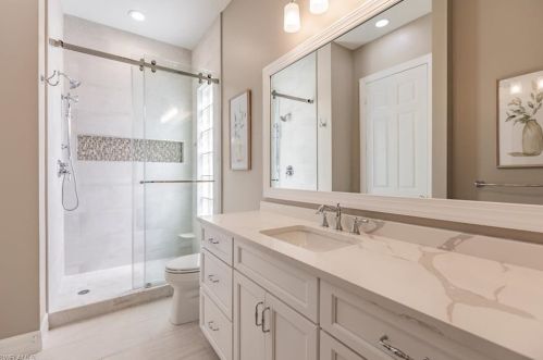 4353 Montalvo Ct, Naples FL  34109-1374 exterior