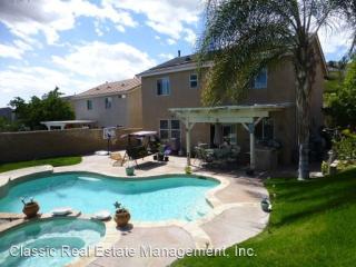 29968 Cambridge Ave, Santa Clarita CA  91384-4537 exterior