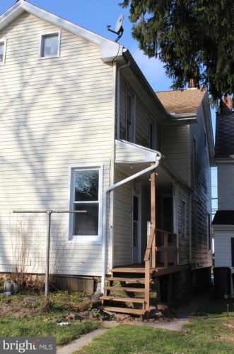 28 Forrest Ave, Shrewsbury PA  17361-1418 exterior