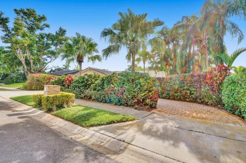 3180 35th St, Hollywood, FL 33021-2630