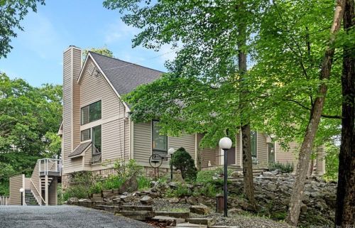 38 Thunder Hill Ln, Ridgefield, CT 06877-3107