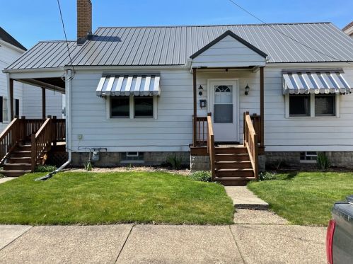 1405 4th St, Ford City, PA 16226-0010