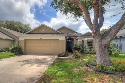 4224 Kingbird Ct, Orlando FL  32826-2605 exterior