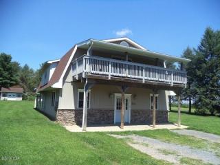 1030 Hickory Rd, Palmerton, PA 18071-6738
