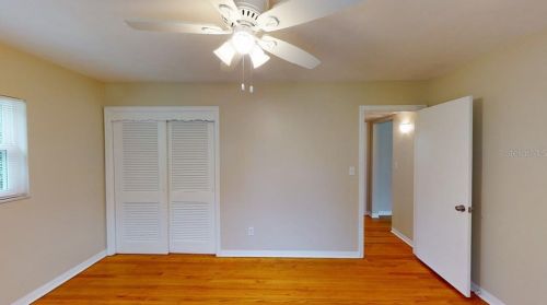 7116 Date Palm Ave, Saint Petersburg FL  33707-2013 exterior