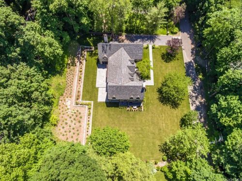 4 Richbell Close, Scarsdale, NY 10583-4424