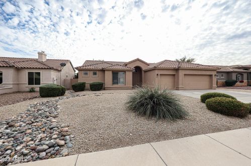 4603 Villa Linda Dr, Glendale AZ  85310-3033 exterior