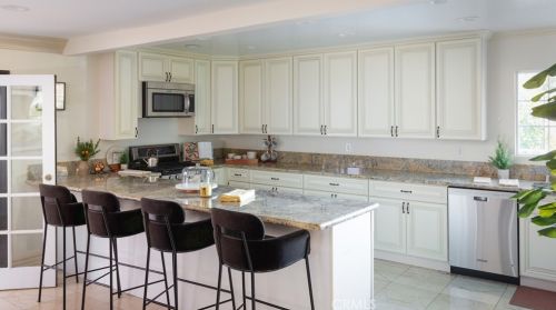 4501 Grimes Pl, Van Nuys CA  91316-4366 exterior