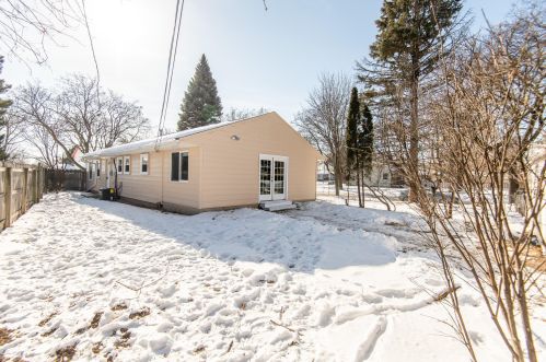 5456 Strathmore Ave, Milwaukee, WI 53218-2944