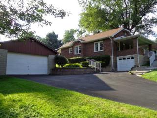 5507 Richland Ave, Gibsonia, PA 15044-9250