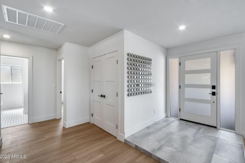 11617 37th Pl, Phoenix AZ  85028-2130 exterior