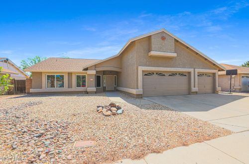 23621 43rd Dr, Glendale, AZ 85310-3917