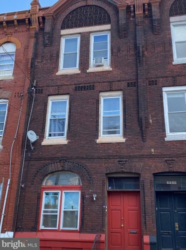 2031 15th St, Philadelphia, PA 19121-2301