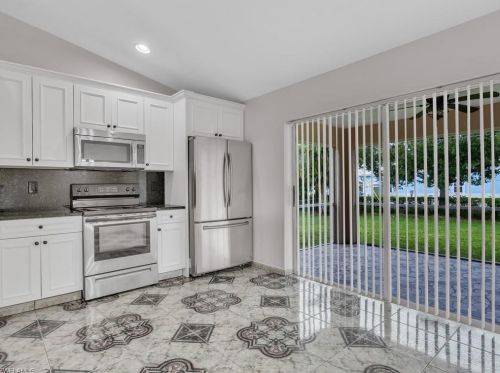 912 5th Pl, Cape Coral, FL 33990-2828