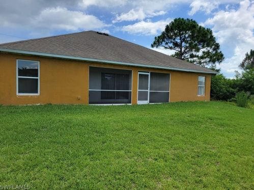 3217 10th St, Lehigh Acres, FL 33976-2918