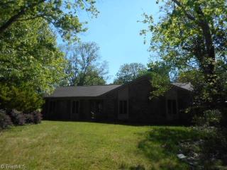 5404 Bayberry Ln, Greensboro, NC 27455-1141