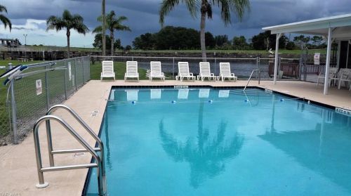 853 Yacht Club Way, Moore Haven FL  33471-2823 exterior