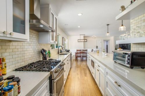 237 Eucalyptus Dr, Redlands CA  92373-7122 exterior