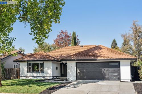 987 Aster Ave, Sunnyvale CA  94086-6737 exterior