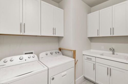 2754 Aviamar Cir, Naples FL 34114-0097 exterior