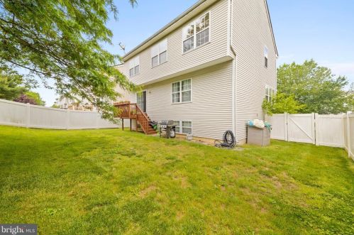 20 Birmingham Dr, Columbus NJ  08022-2342 exterior