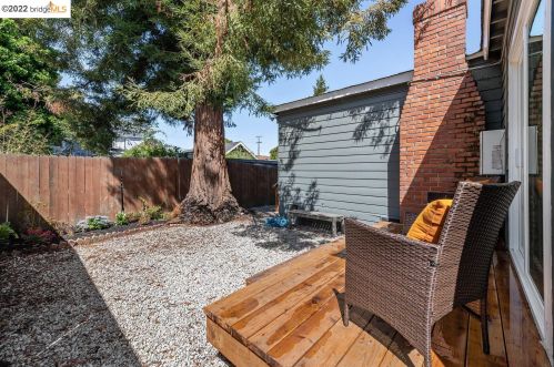 3012 Fulton St, Berkeley CA  94705-1805 exterior