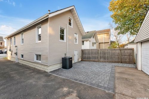 118 Lawson Ave, East Rockaway NY  11518-2327 exterior