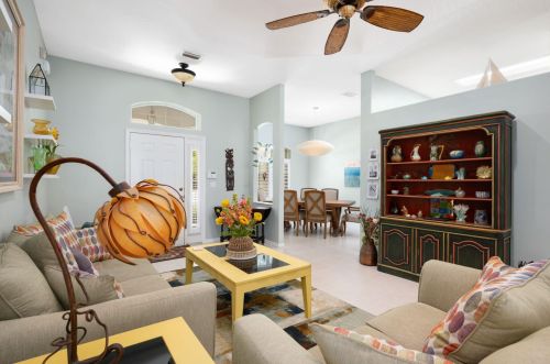 2045 27th Ave, Vero Beach FL  32960-3010 exterior