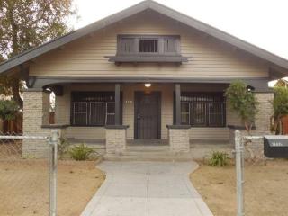 605 Poplar Ave, Fresno, CA 93728-3541