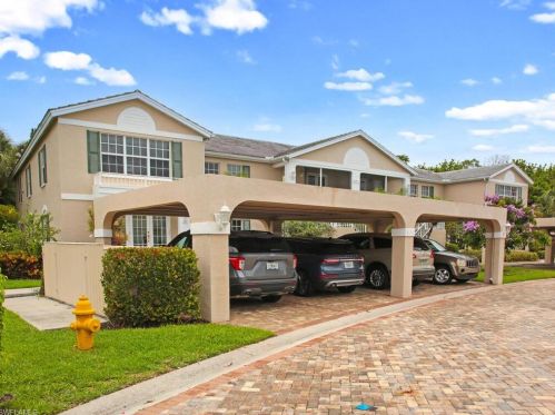 871 Tanbark Dr, Naples, FL 34108-8583