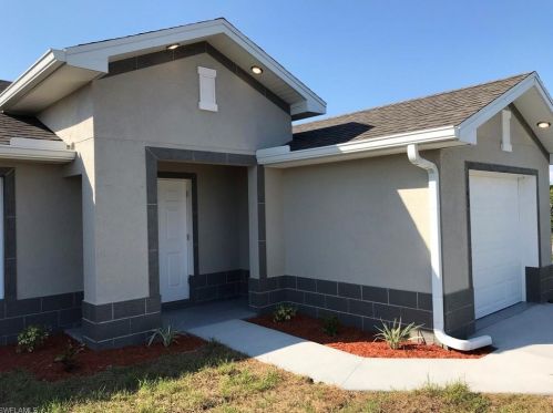 3305 42nd St, Lehigh Acres, FL 33976-4762
