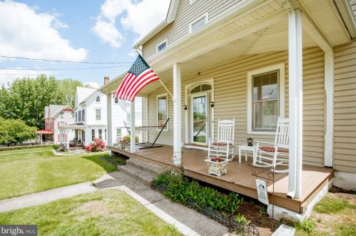 109 Bustleton Pike, Southampton, PA 18966-1507