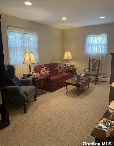125 Park Ave, Amityville, NY 11701-3151