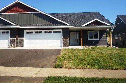 1432 Willow Ln, Prescott, WI 54021-1000