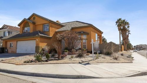 15443 Doheny Ln, Victorville, CA 92394-1590