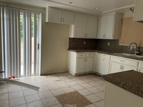 44146 Camellia St, Lancaster, CA 93535-5696