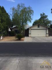 4501 Blossom Valley Ln, Bakersfield, CA 93313-3312