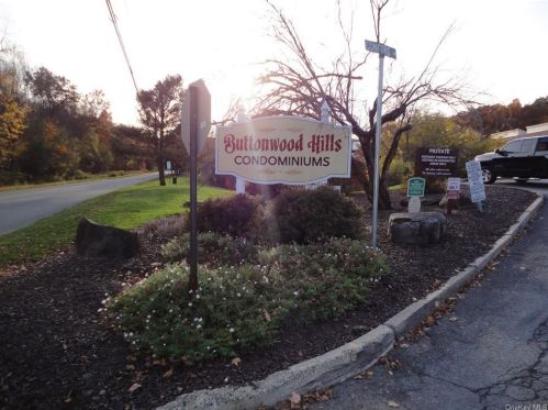 324 Concord Ln, Middletown, NY 10940-6645