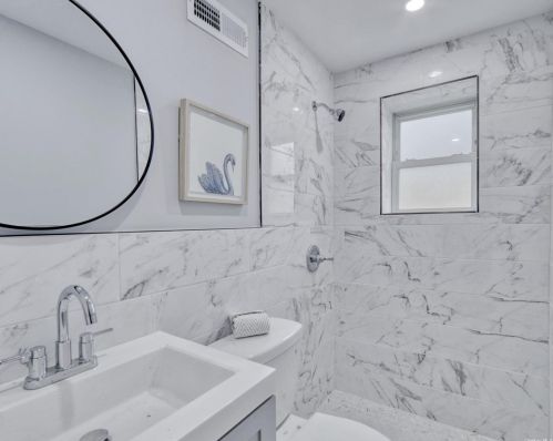 392 Lake Ave, Deer Park NY  11729-3948 exterior