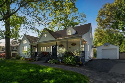 28 Dunham Rd, Hartsdale, NY 10530-1212
