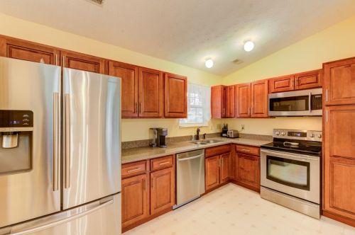 521 Sherman Dr, Franklin, OH 45005-7102