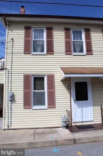 39 Allison St, Upton PA 17225-1212 exterior