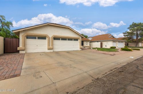 4344 Cielo Grande, Glendale AZ  85310-3929 exterior